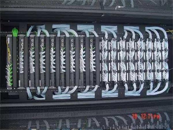 机房机柜逆向埋线