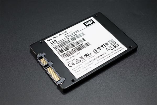 服务器固态硬盘